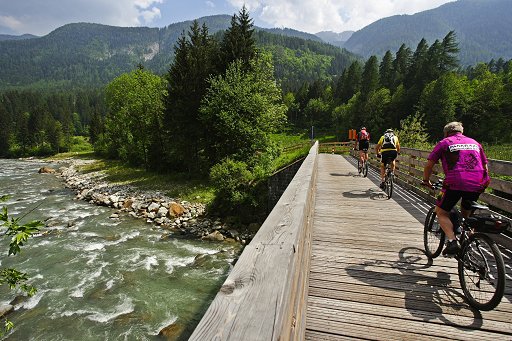 Pista ciclabile Val di Sole (www.visittrentino.it)