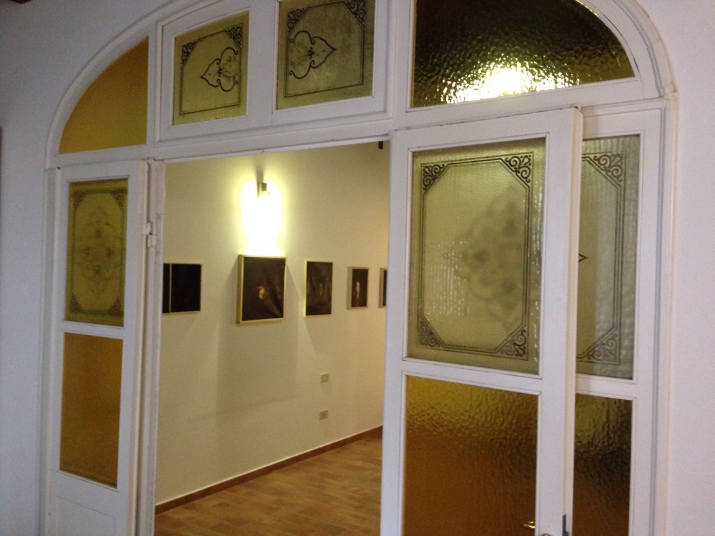La casa di via Sant'Isaia, in via d'allestimento per la mostra di venerdì 27 febbraio