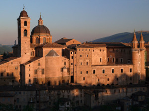 Urbino www.museodelbali.it dd