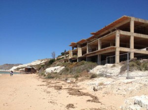 Ecomostro di Scala dei Turchi (Ansa)