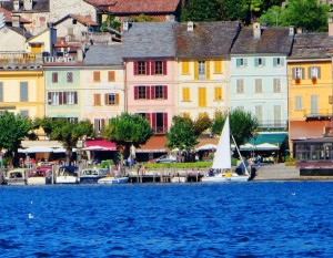 Il borgo Orta visto dall'isola