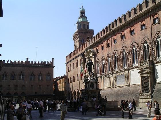 Centro storico di Bologna, foto tratta da www.visititaly.it