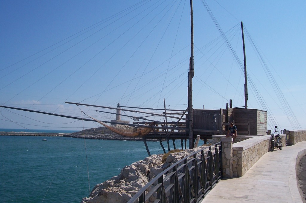 Trabucco a Vieste, foto tratta da www.prolocovieste.it